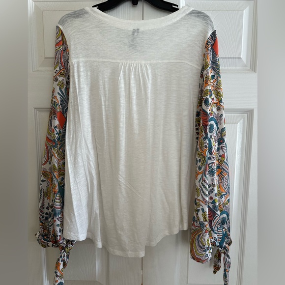 Anthropology White Top with Colorful Paisley Sleeves - Picture 5 of 9